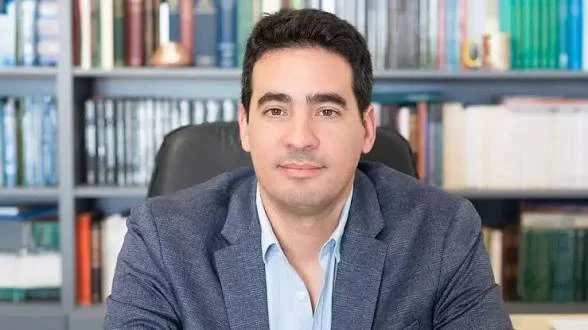 Adrian Ravier