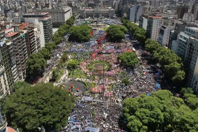 141PARO-NACIONAL-del-24E-resuelto-y-convocado-por-la-CGT-CTA-T-CTA-400x267