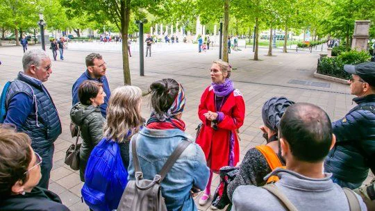 guias-turismo-javier-milei