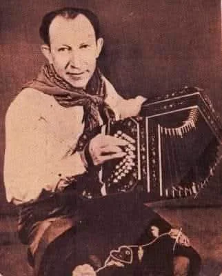 Mario del Tránsito Cocomarola 