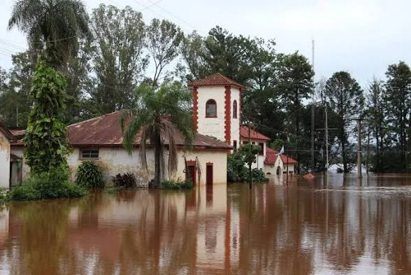 Inundación San Javier prefectura 