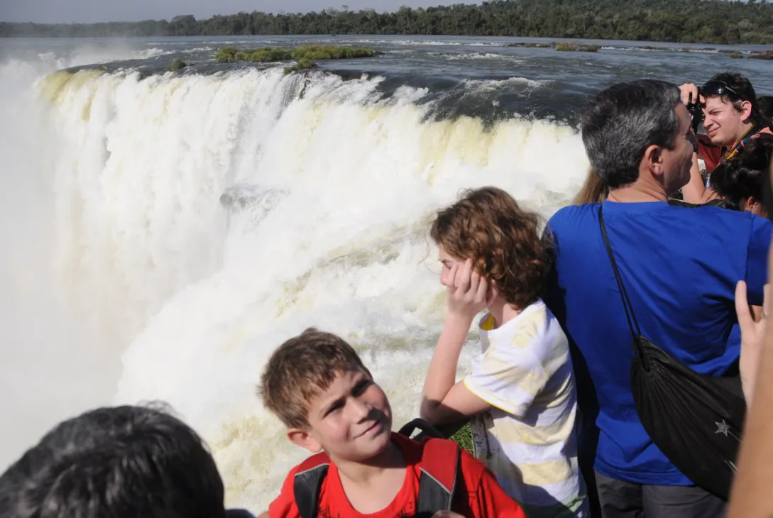 Cataratas-del-Iguazu-foto-de-Sixto-Farina