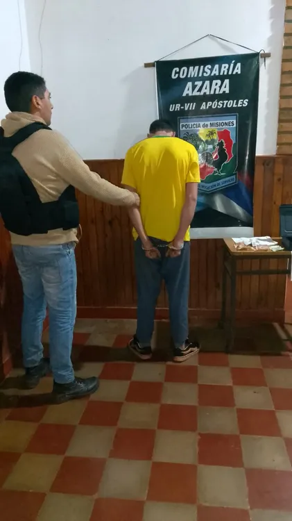 Azara un detenido por robo