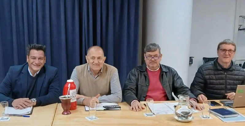 Benítez , Sobozinski, Lemes y Arnhol