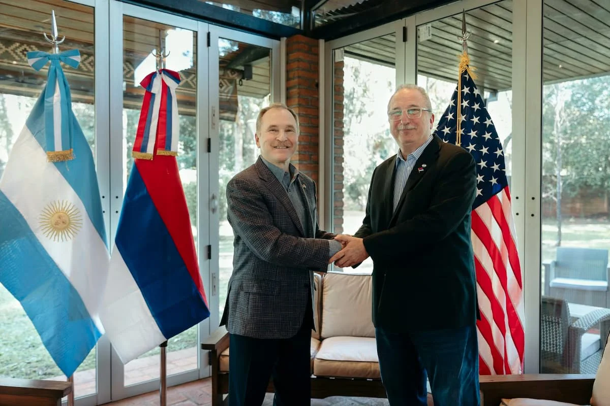 Embajador Lamela con Hugo Passalacqua