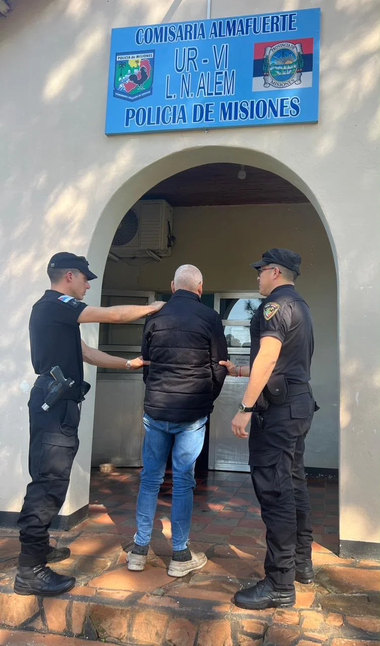 Detenido. Abuso