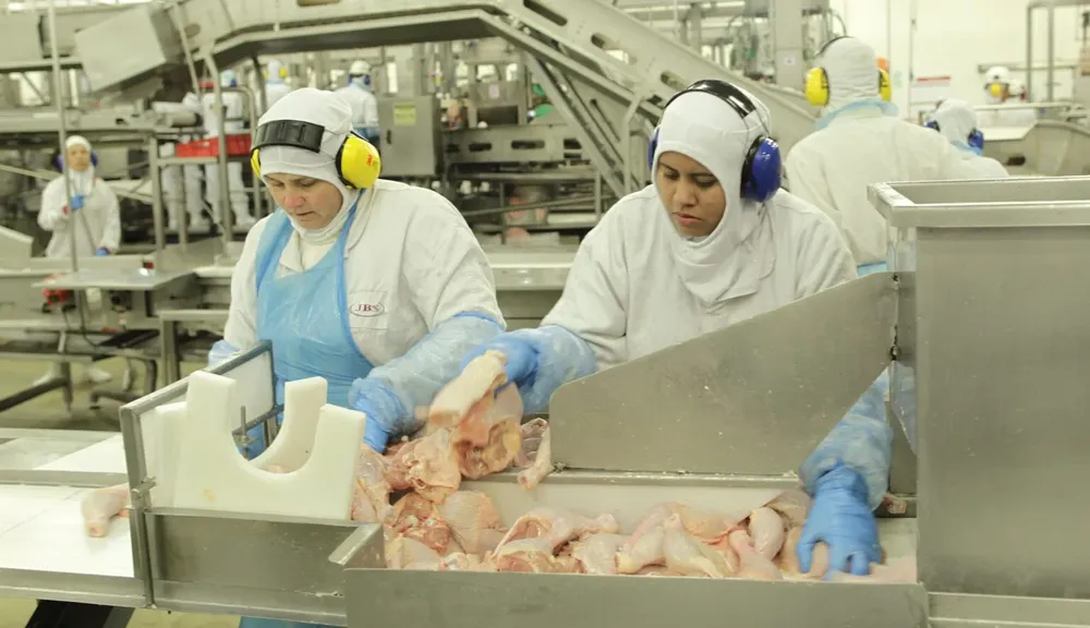 Granja-Tres-Arroyos-1-scaled-e1771589323422-1536x884 (1)