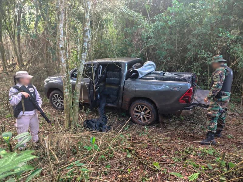 pna_incauto_una_tonelada_de_droga_en_la_selva_misionera-2 (1) (1)