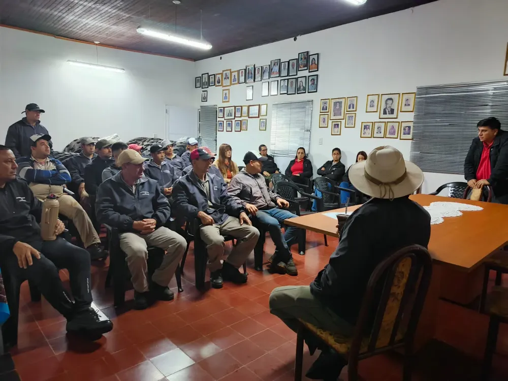 Aumento salarial para municipales de Itacaruare