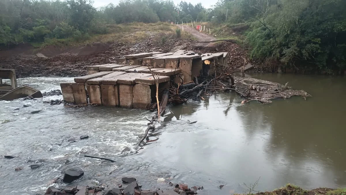 Puente destruido en San Ignacio
