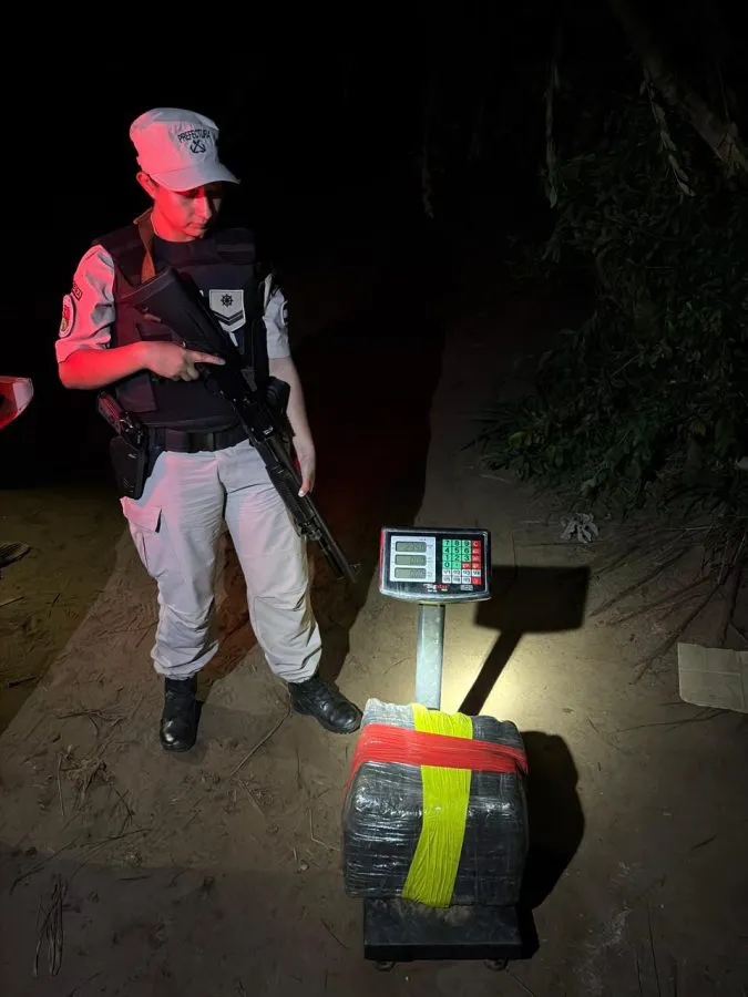 Prefectura-incauto-marihuana-valuada-en-mas-de-753-millones-en-Eldorado-1