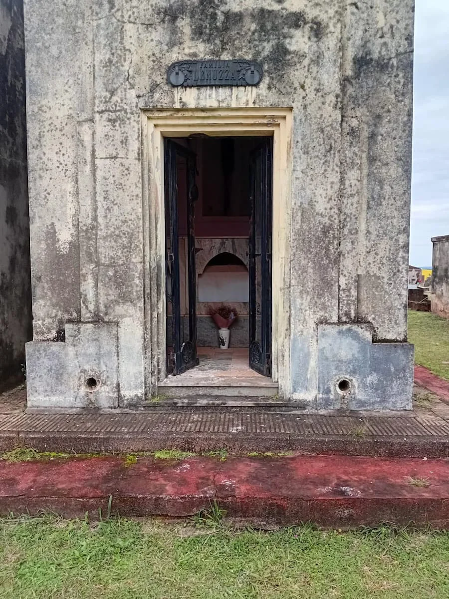 Vandalismo en el cementerio de San Javier