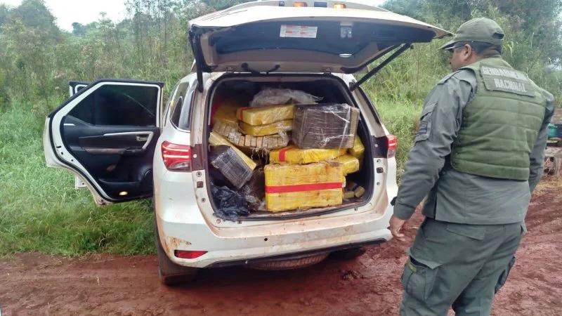 1_gendarmeria_incauto_mas_de_900_kilos_de_droga_en_misiones