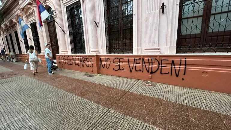 Pintadas-en-casa-Rosada