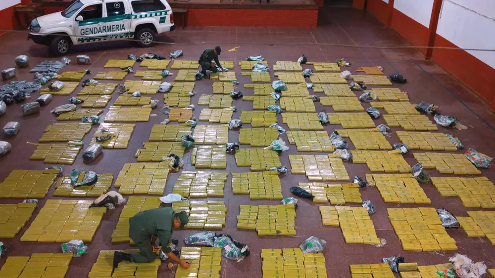 allanamiento-_misiones-_4_toneladas_de_marihuana_2